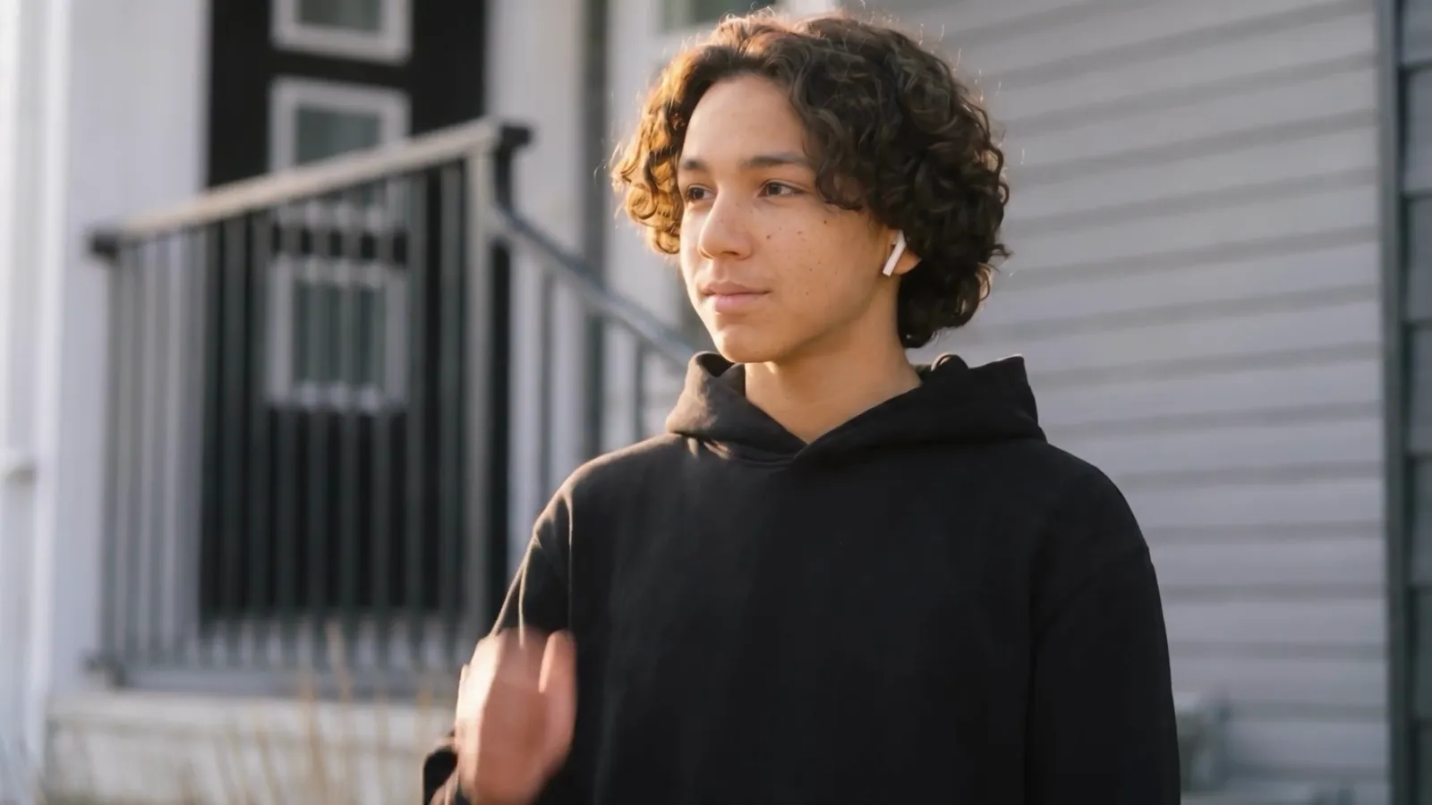 Seton, frame 1